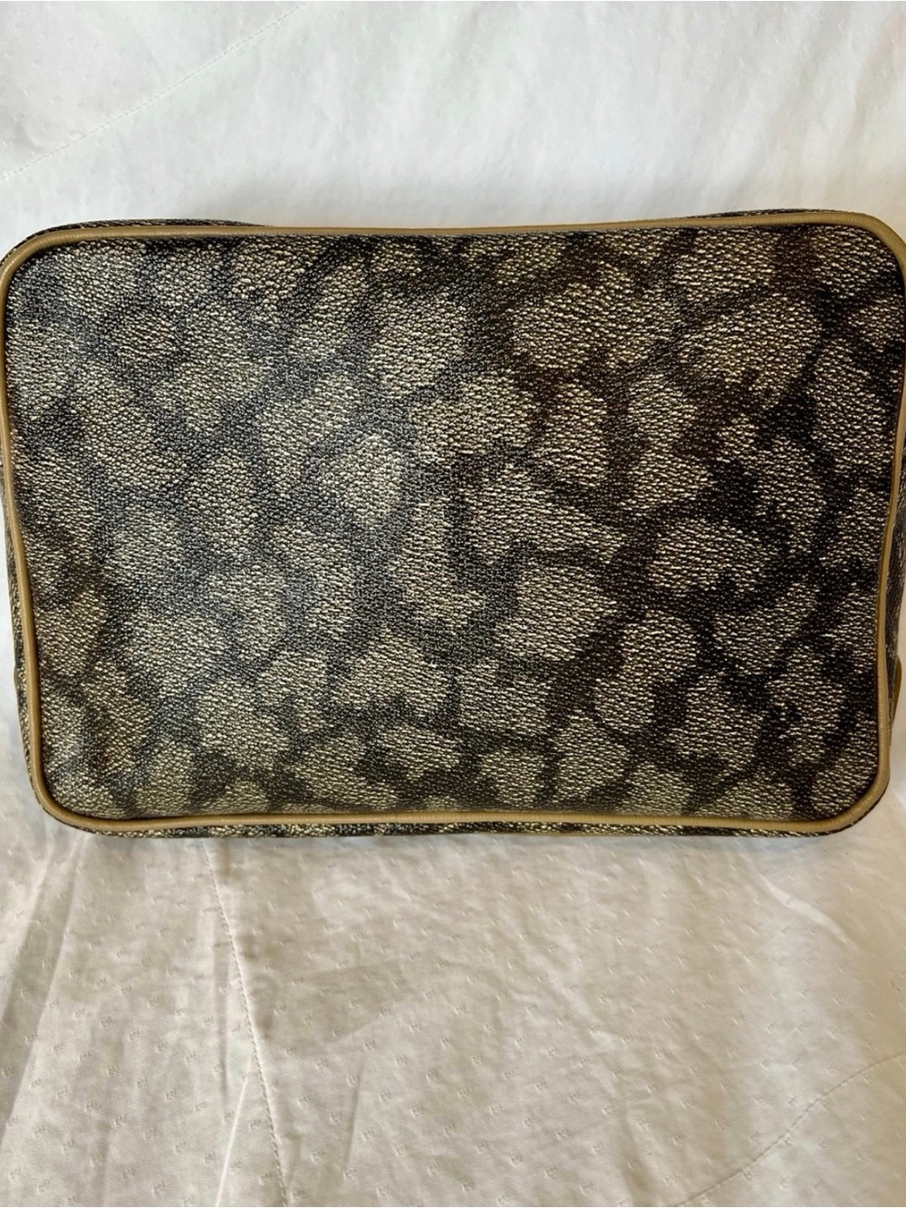 Yves Saint Laurent Cosmetic Pouch - Picture 2 of 8